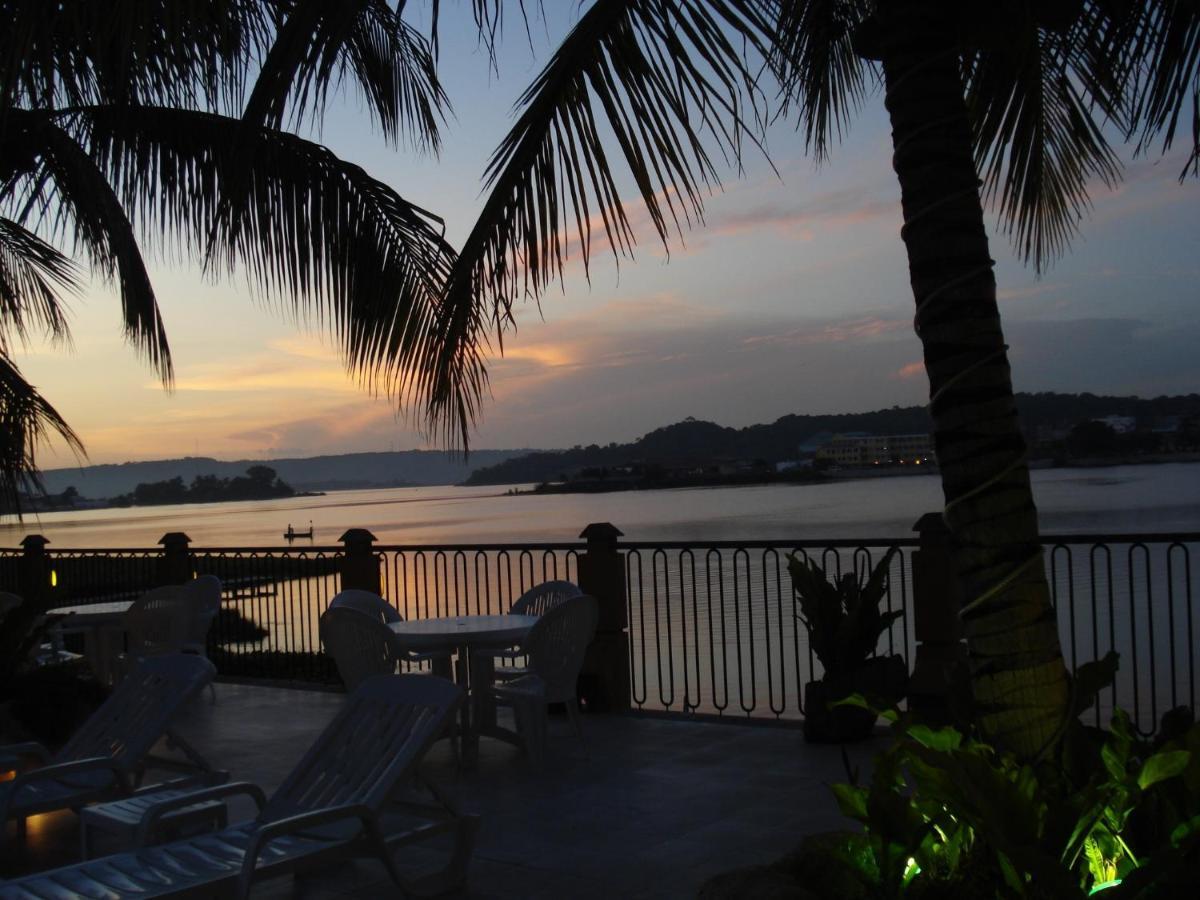 Peten Esplendido Флорес Номер фото